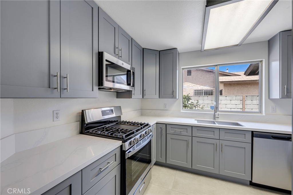 9330 Westeria