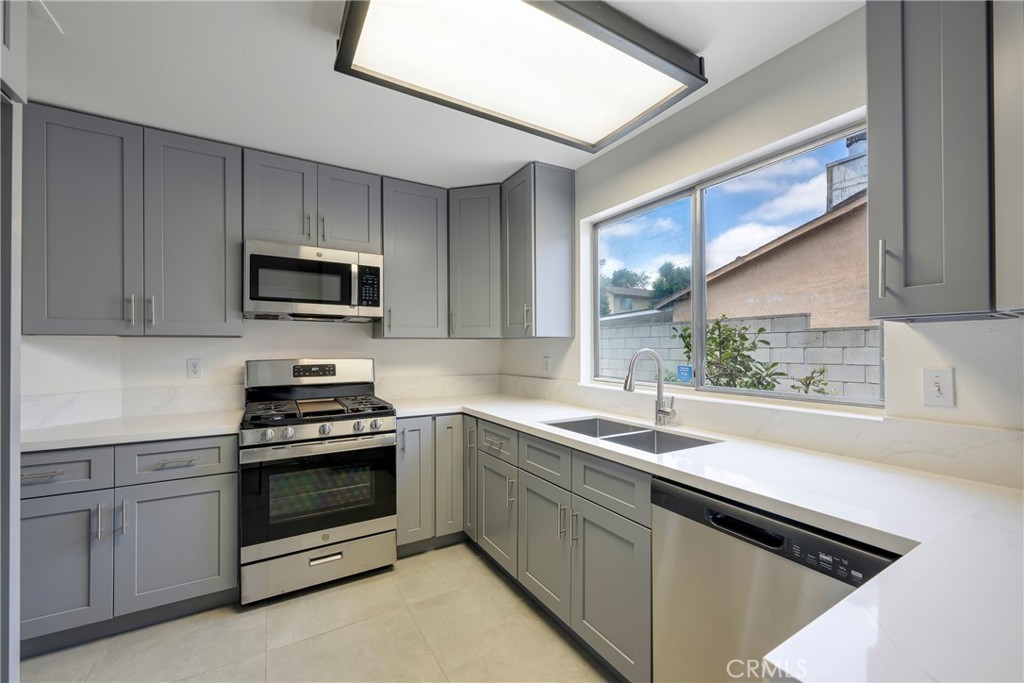 9330 Westeria