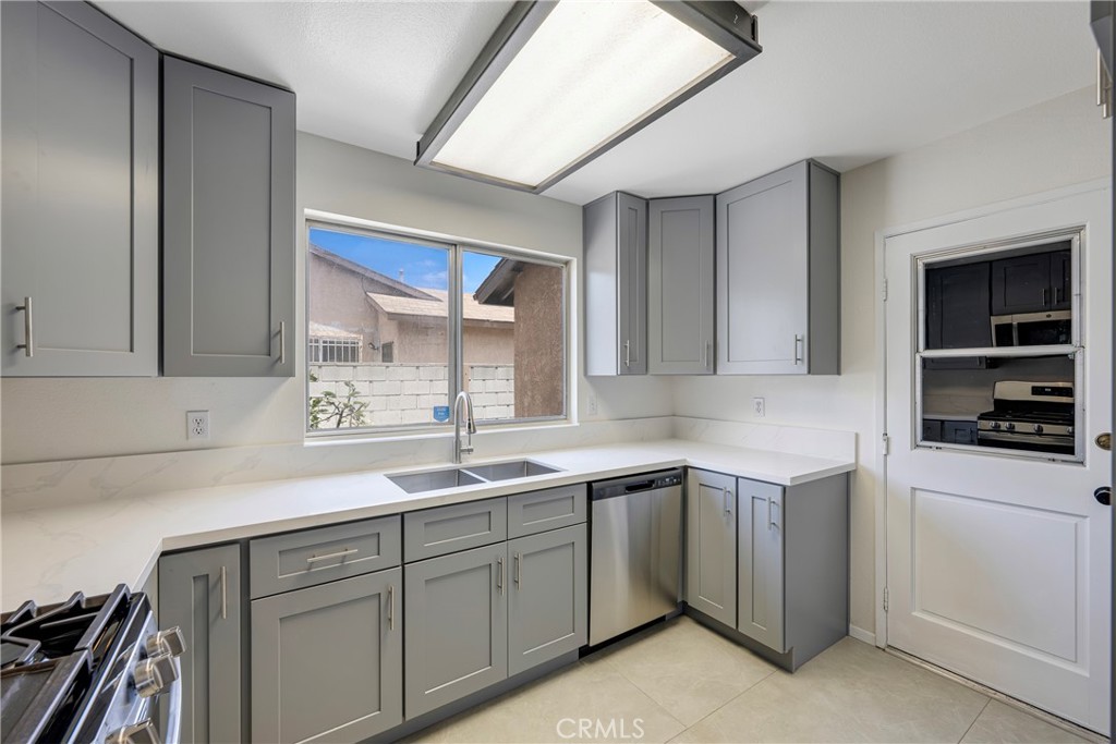 9330 Westeria