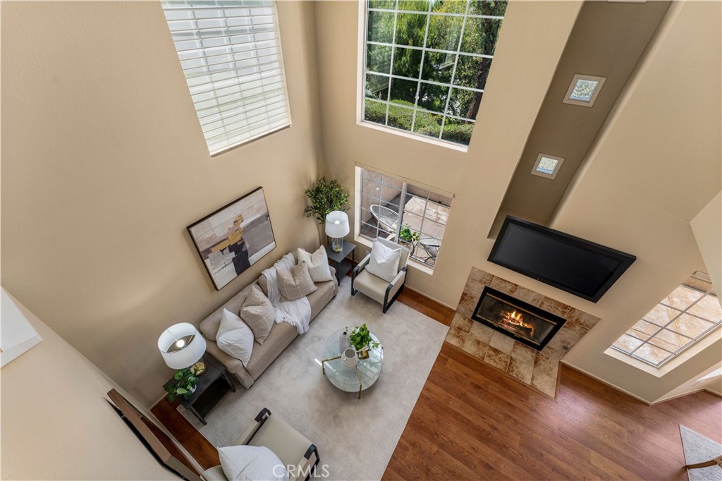 1029 S Dewcrest