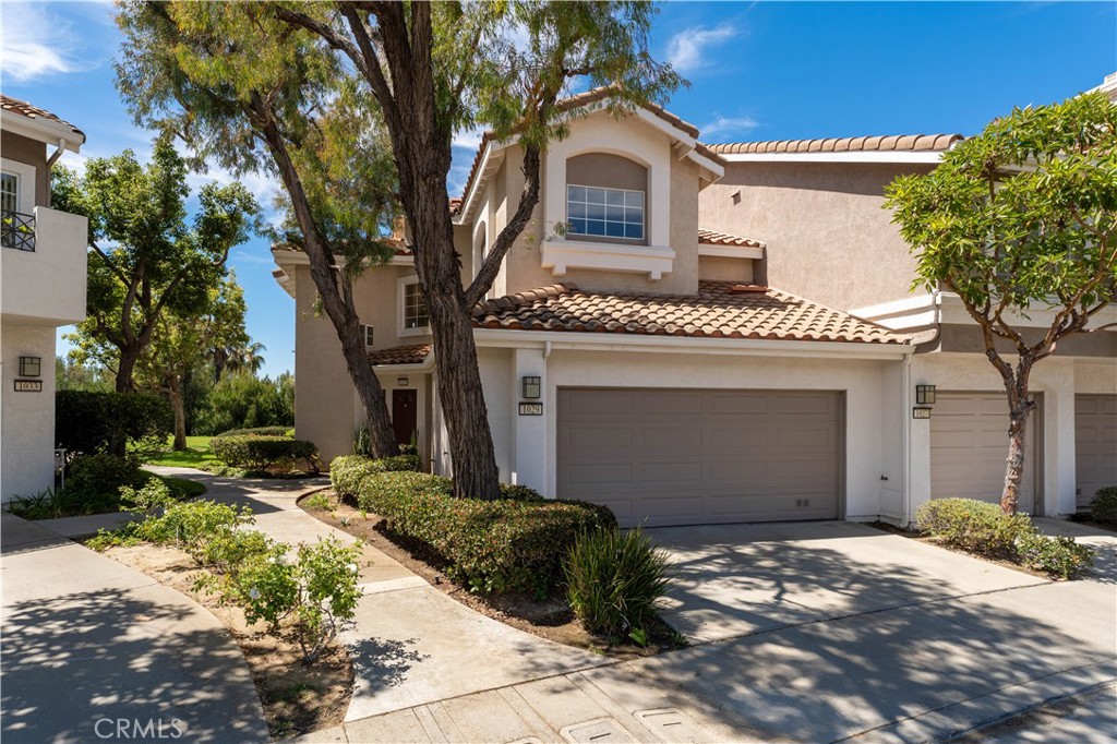 1029 S Dewcrest