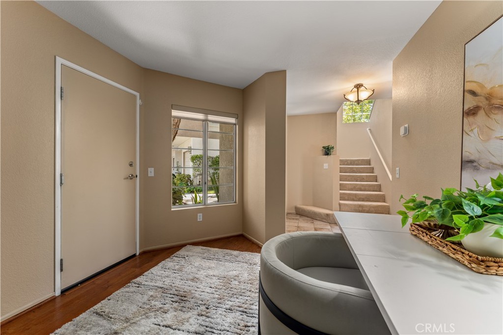 1029 S Dewcrest
