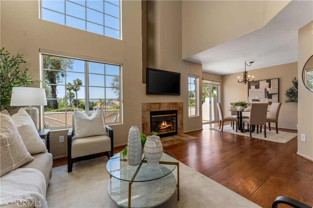 1029 S Dewcrest