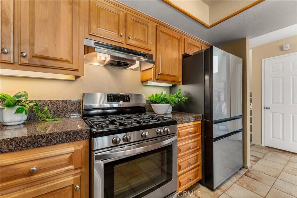 1029 S Dewcrest