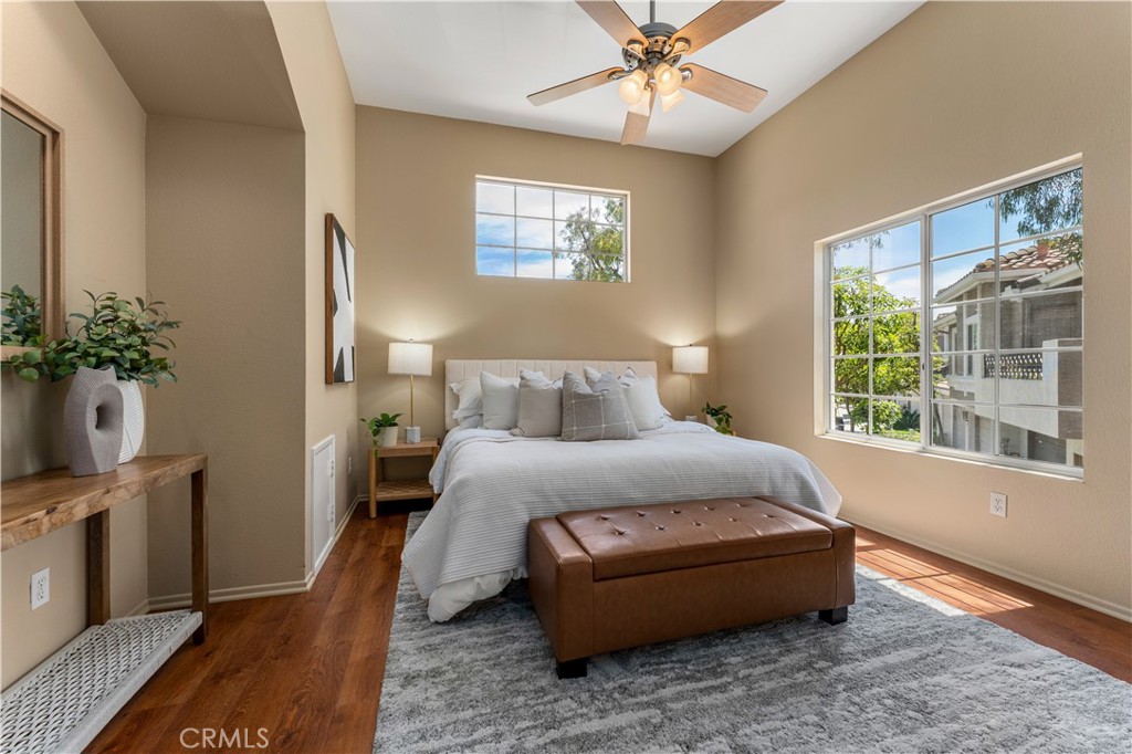 1029 S Dewcrest