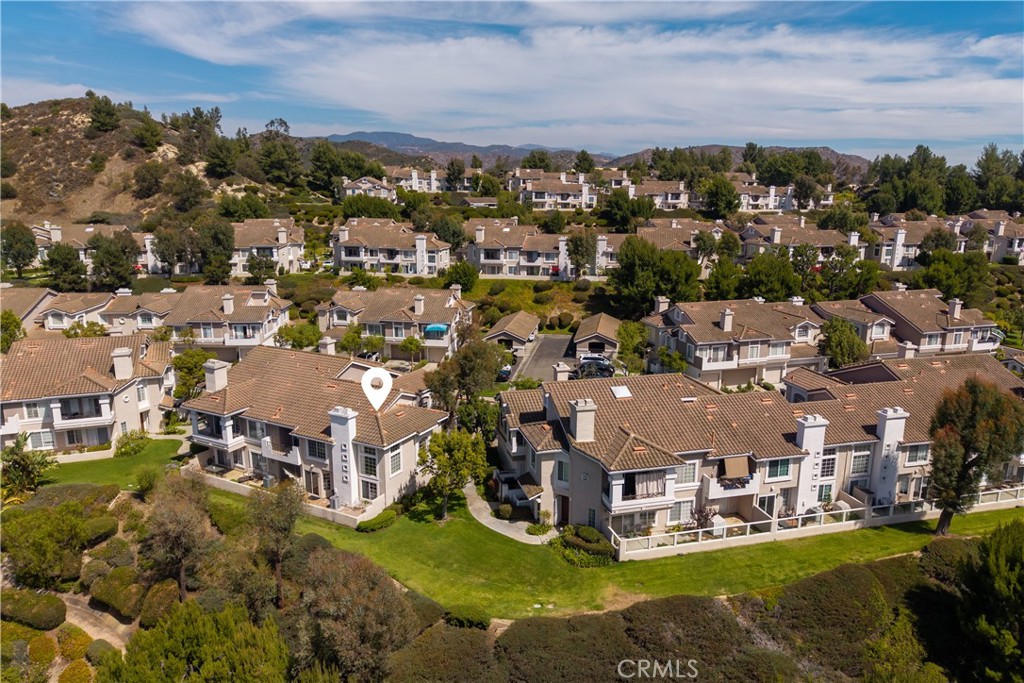1029 S Dewcrest