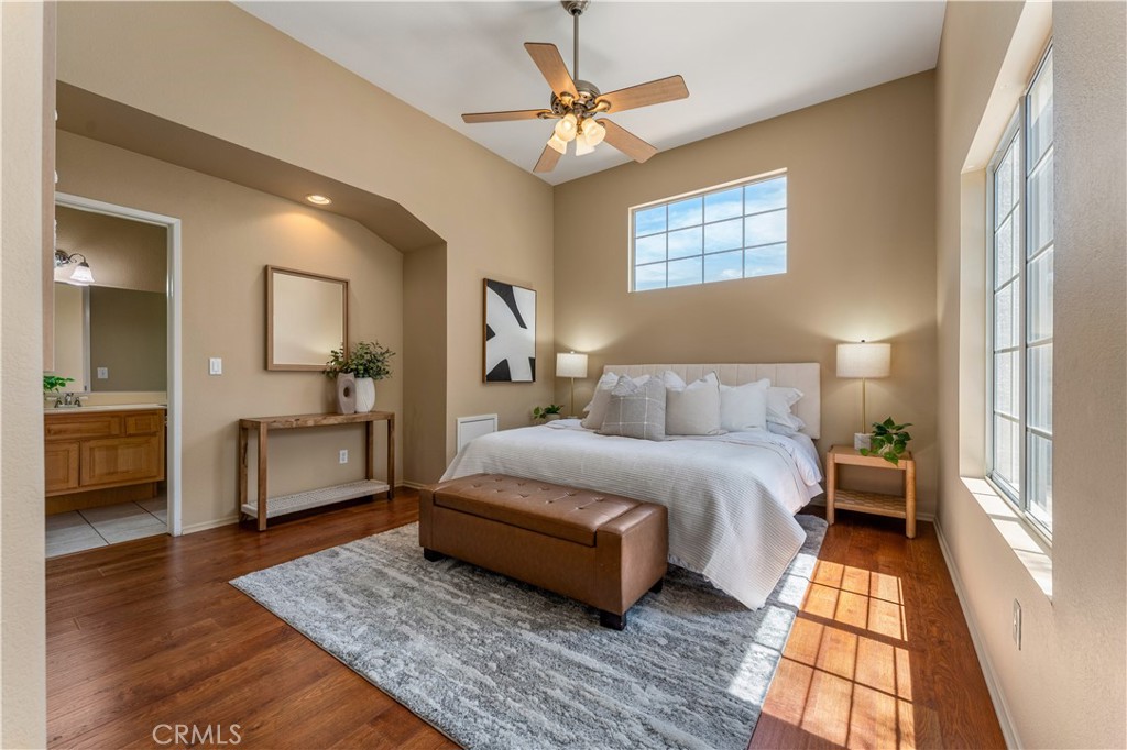1029 S Dewcrest