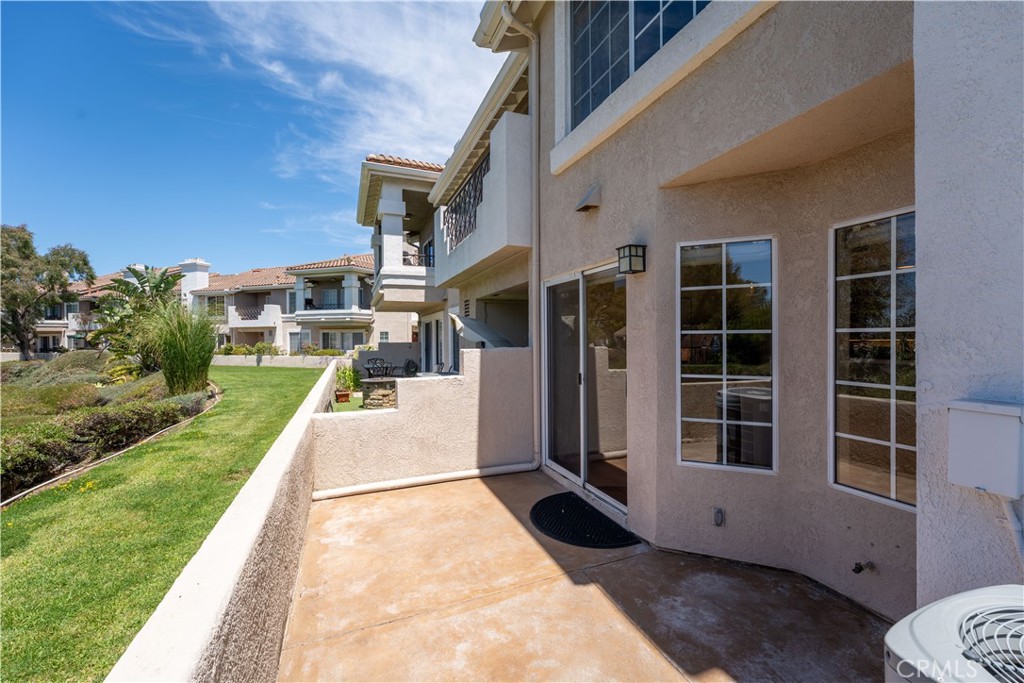 1029 S Dewcrest