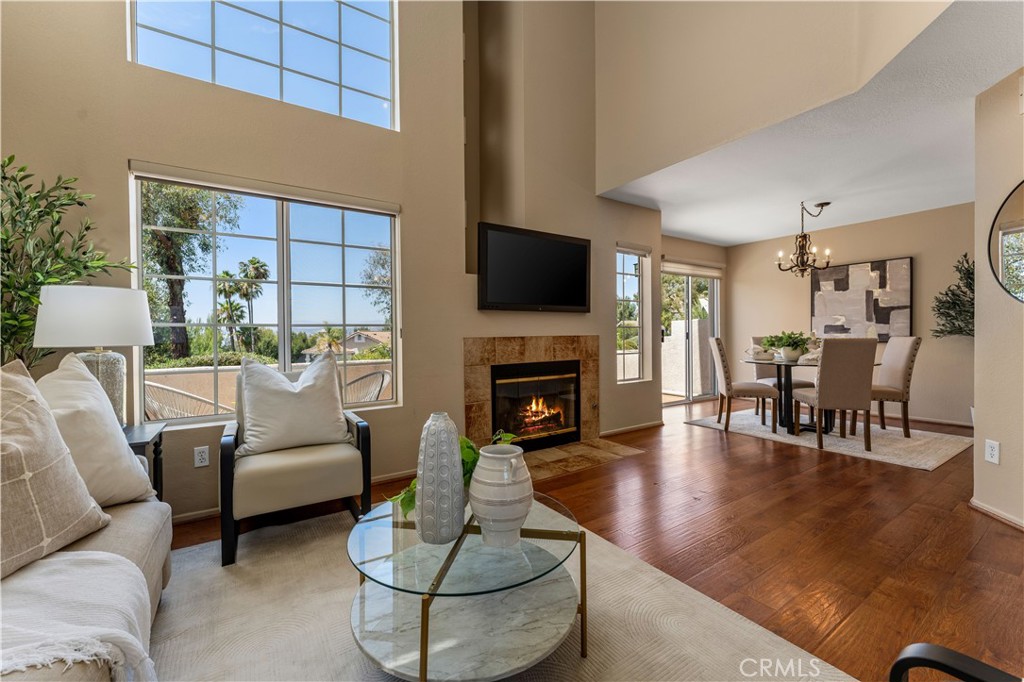1029 S Dewcrest