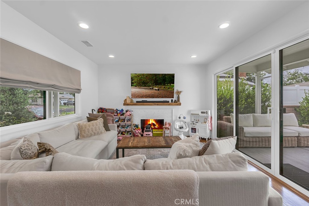 3220 Iroquois Ave.