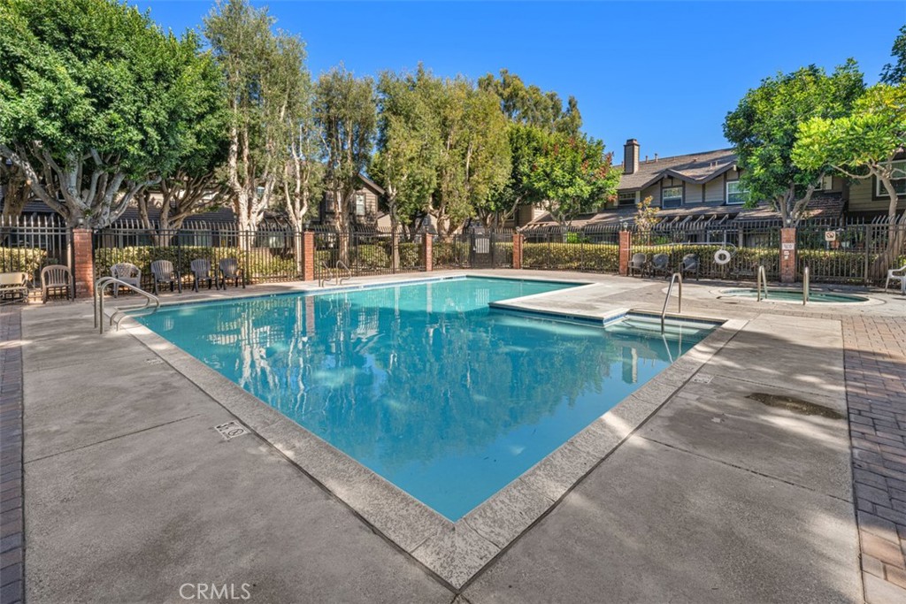 2322 S Mira Court