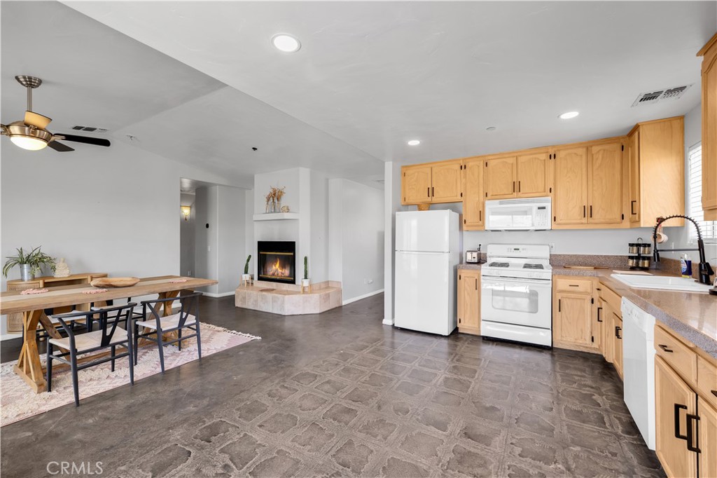 7381 Sunset Road