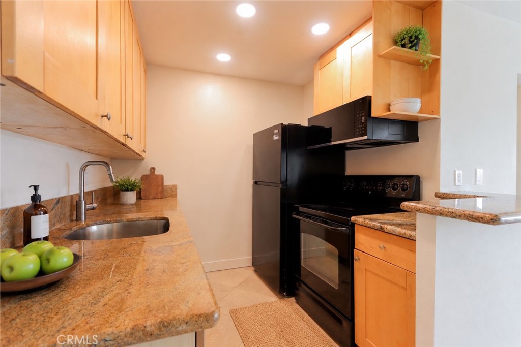 448 N Bellflower 216