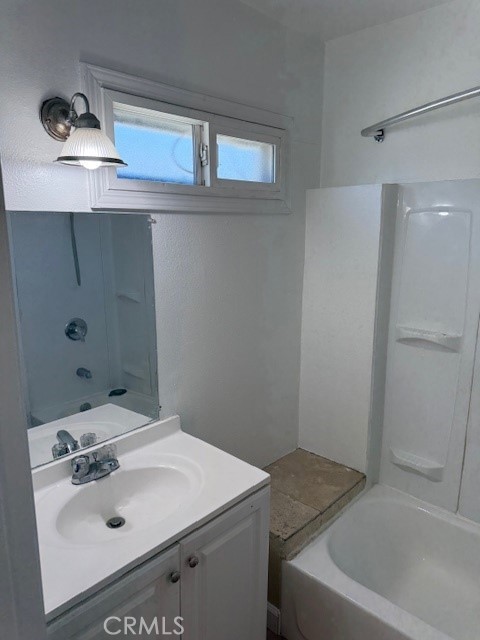 515.5 Broadway E