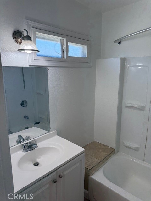 515.5 Broadway E
