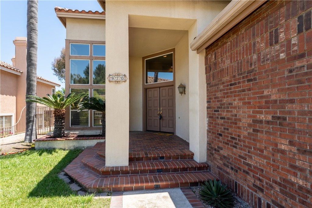 970 S Barton Court