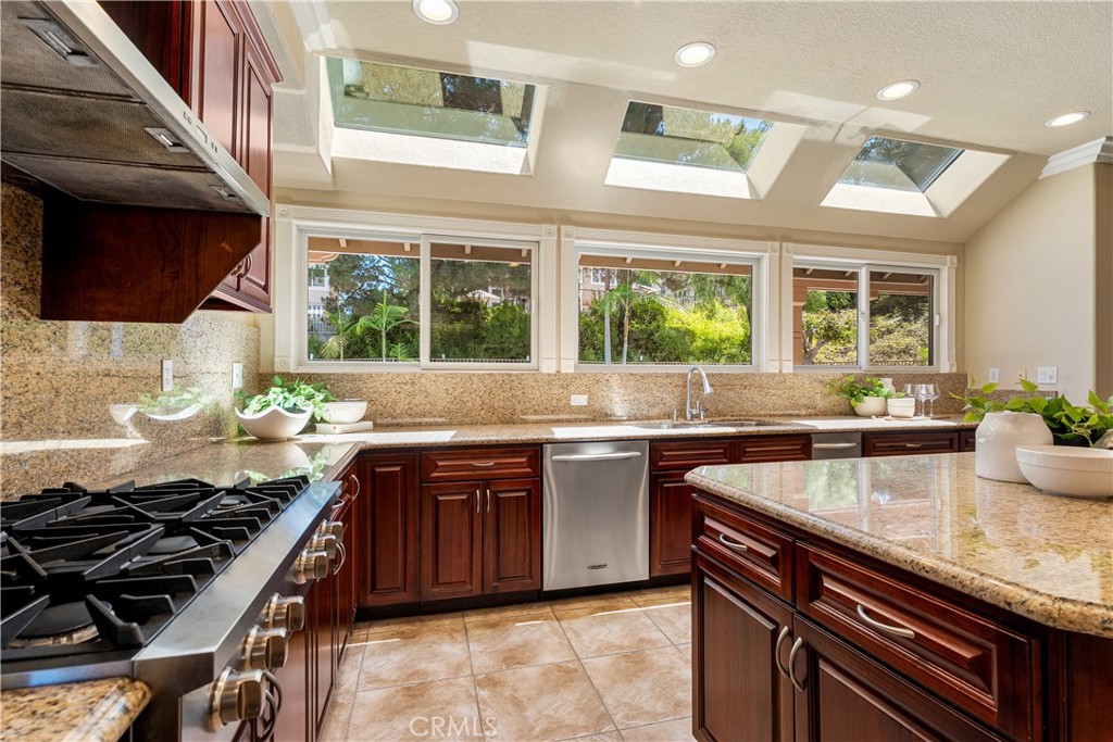 970 S Barton Court