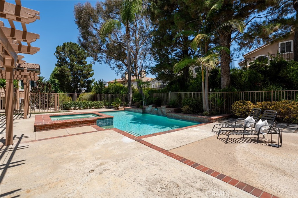 970 S Barton Court
