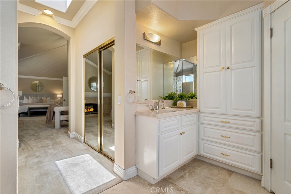 970 S Barton Court