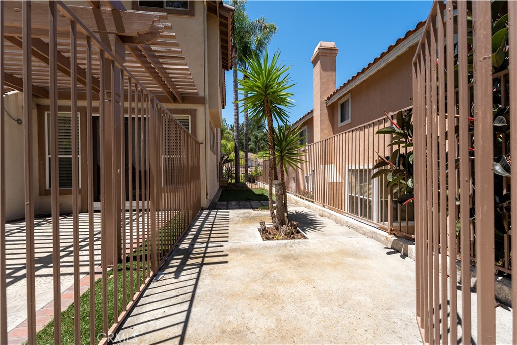 970 S Barton Court