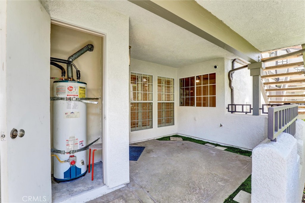 27343 Nicole Dr