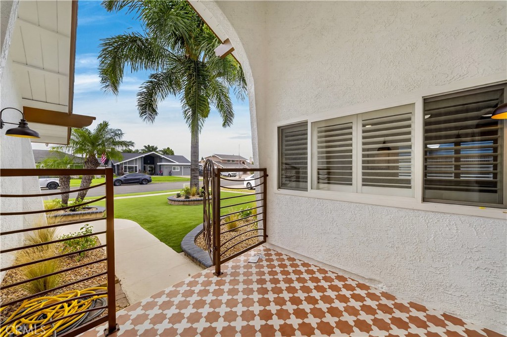 931 Carina Ave
