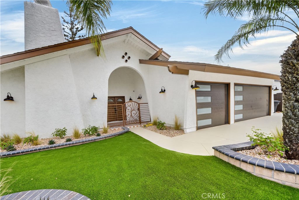 931 Carina Ave