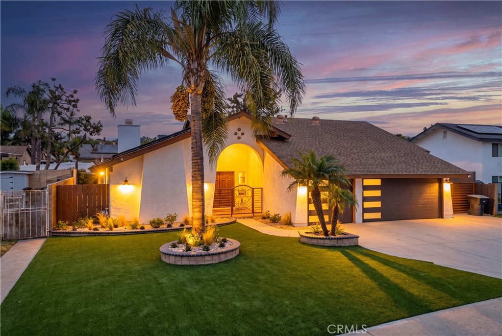 931 Carina Ave