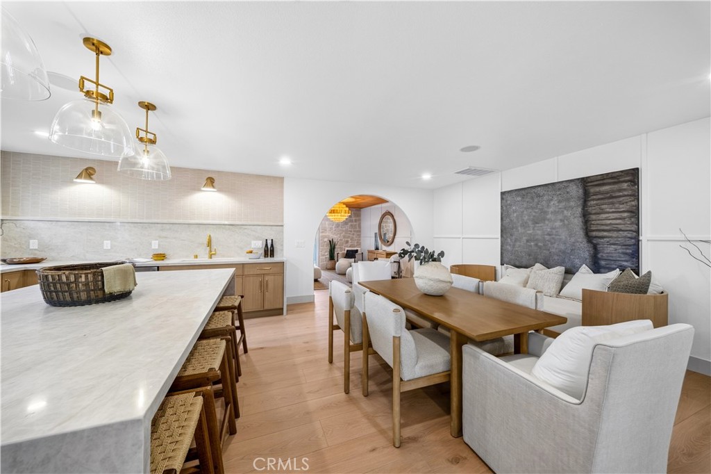 931 Carina Ave