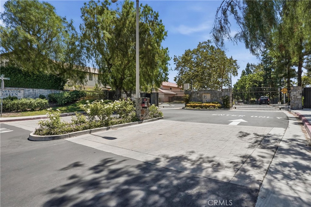 981 Acorn Lane
