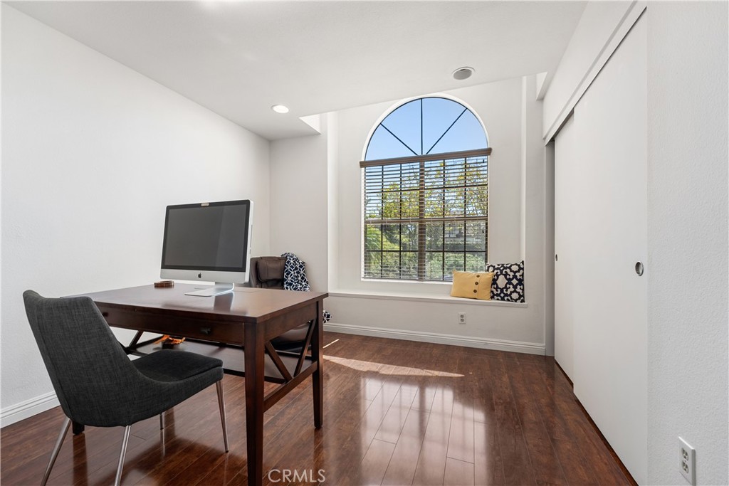 5185 E Fairfield