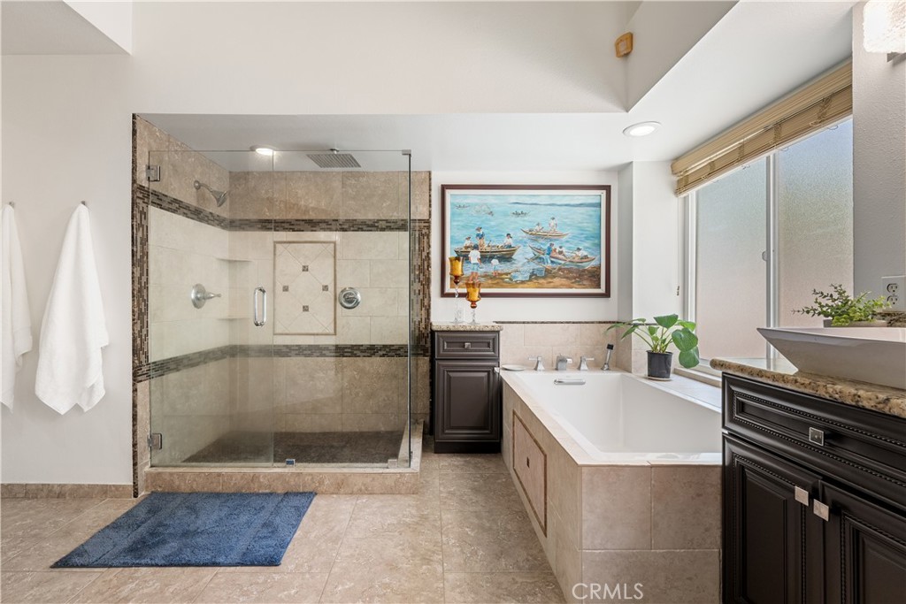 5185 E Fairfield