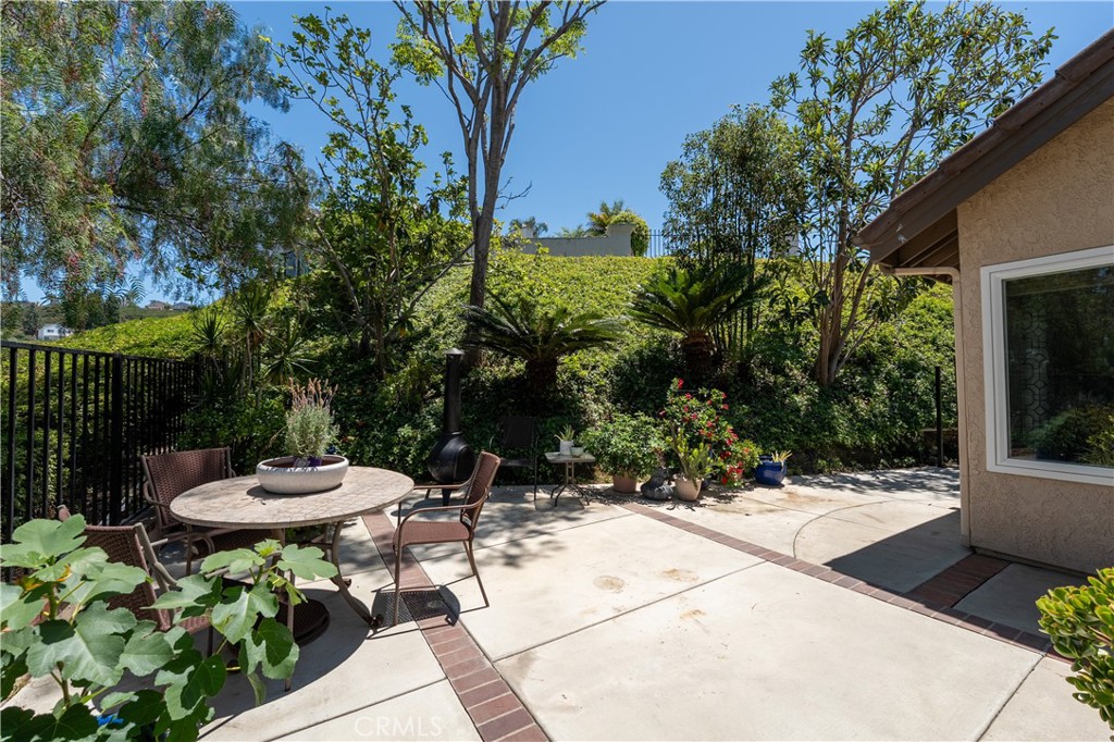 5185 E Fairfield