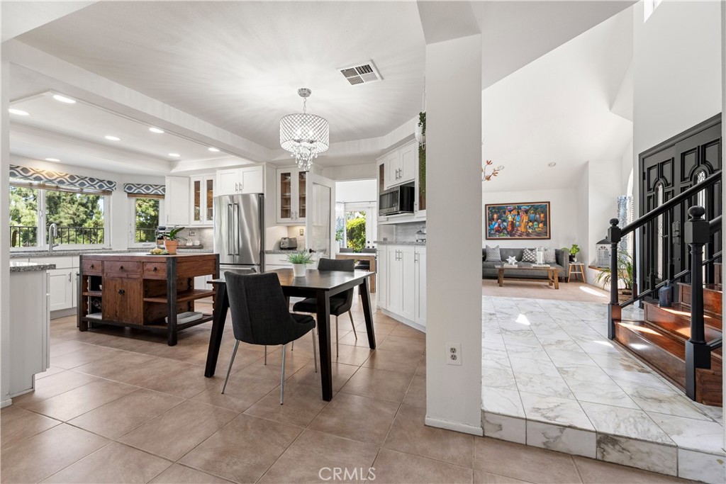 5185 E Fairfield