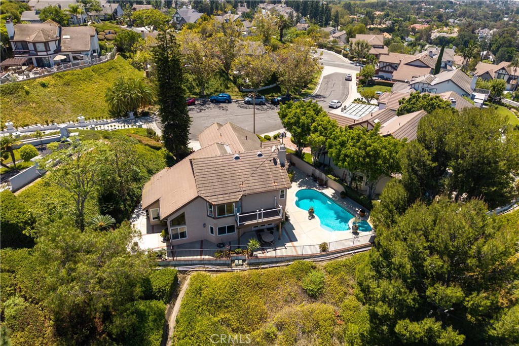 5185 E Fairfield