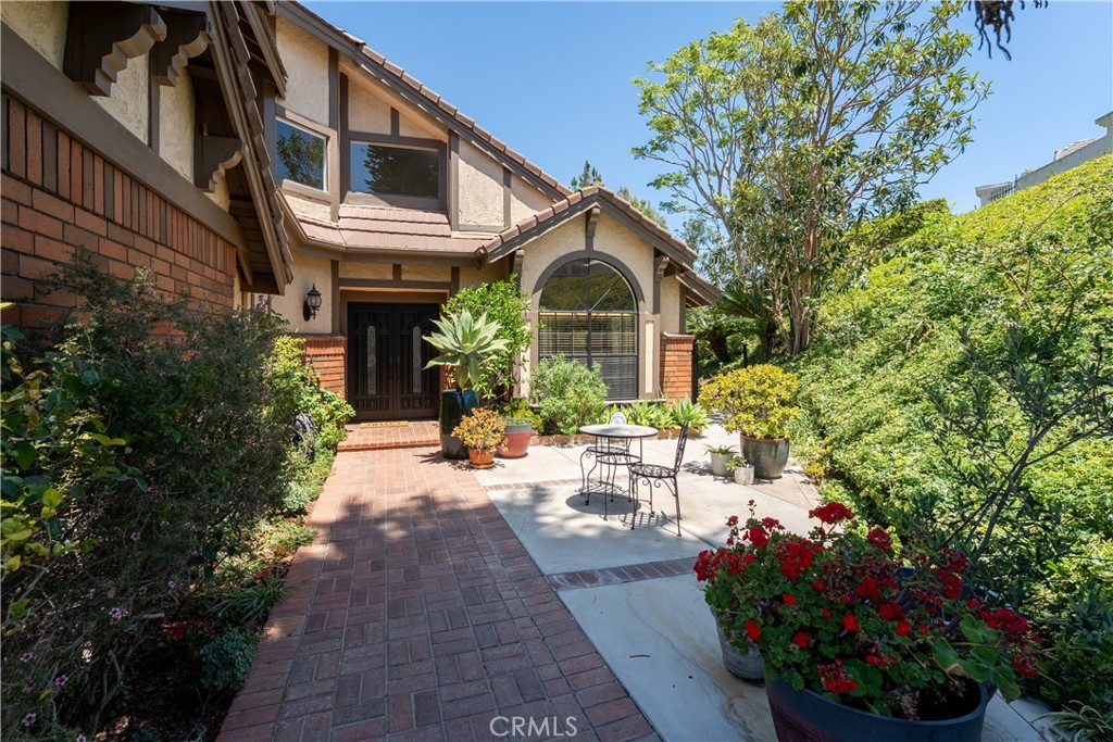 5185 E Fairfield