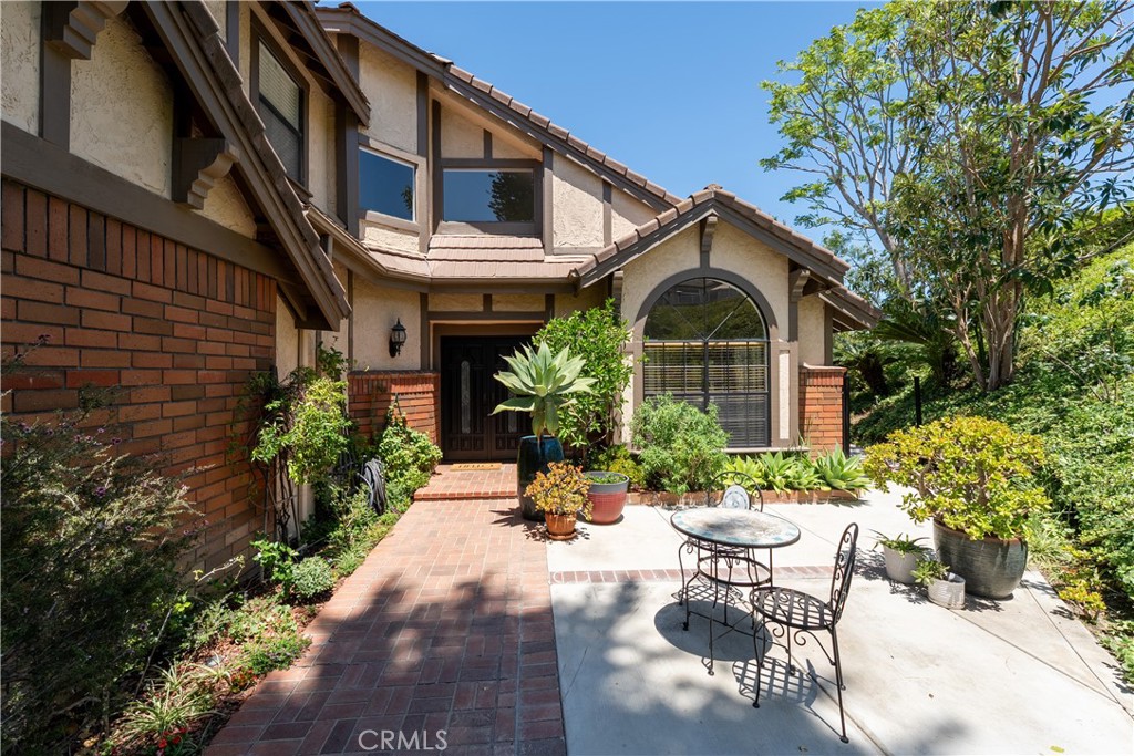 5185 E Fairfield