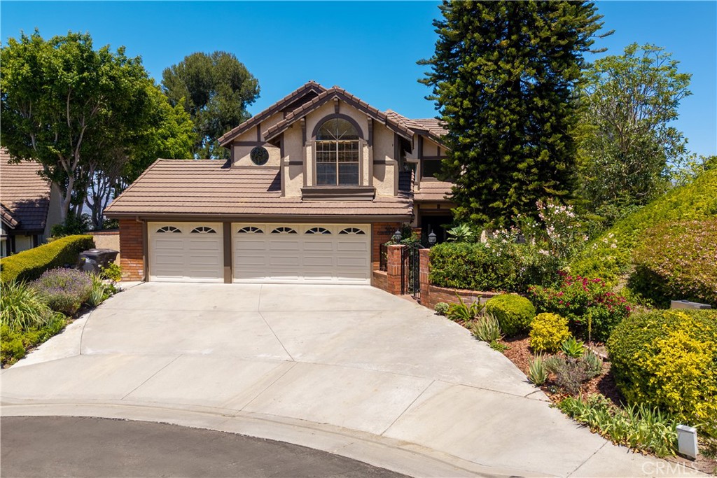 5185 E Fairfield