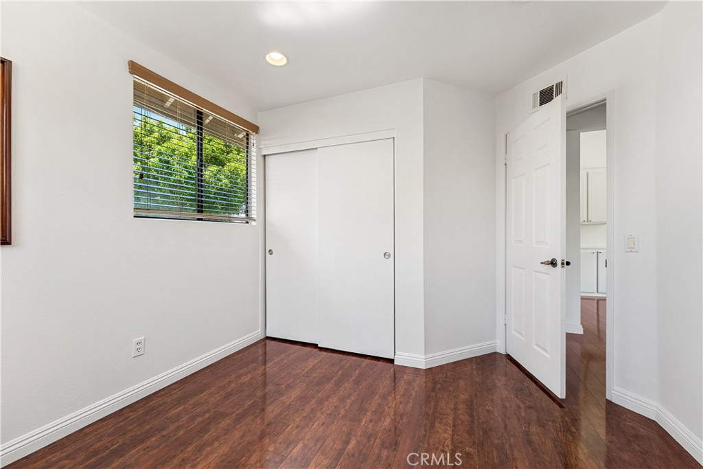 5185 E Fairfield