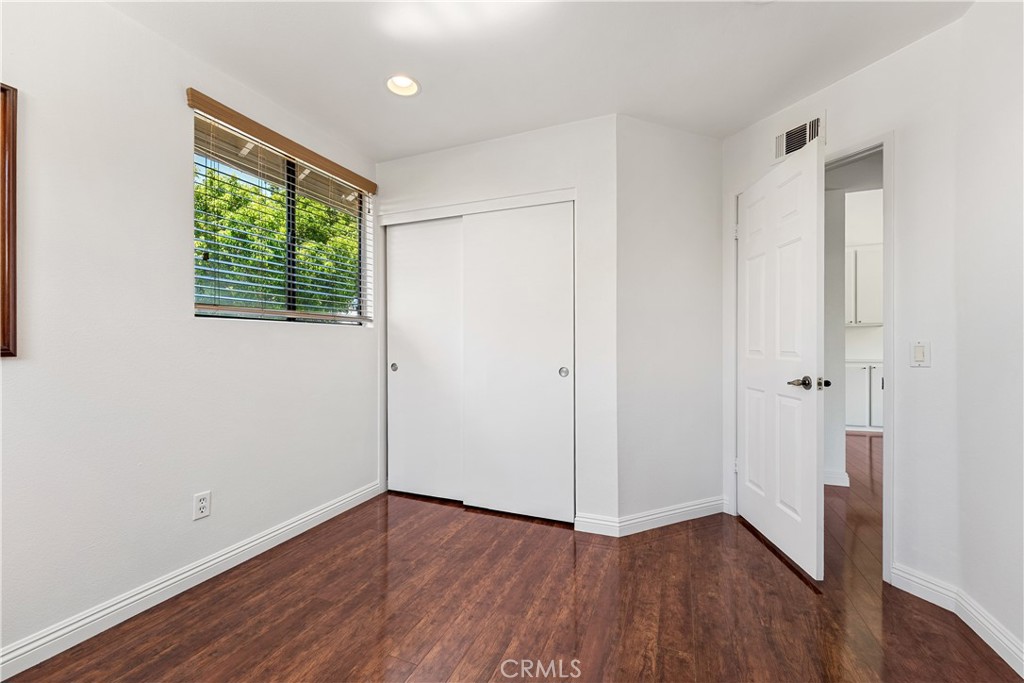 5185 E Fairfield