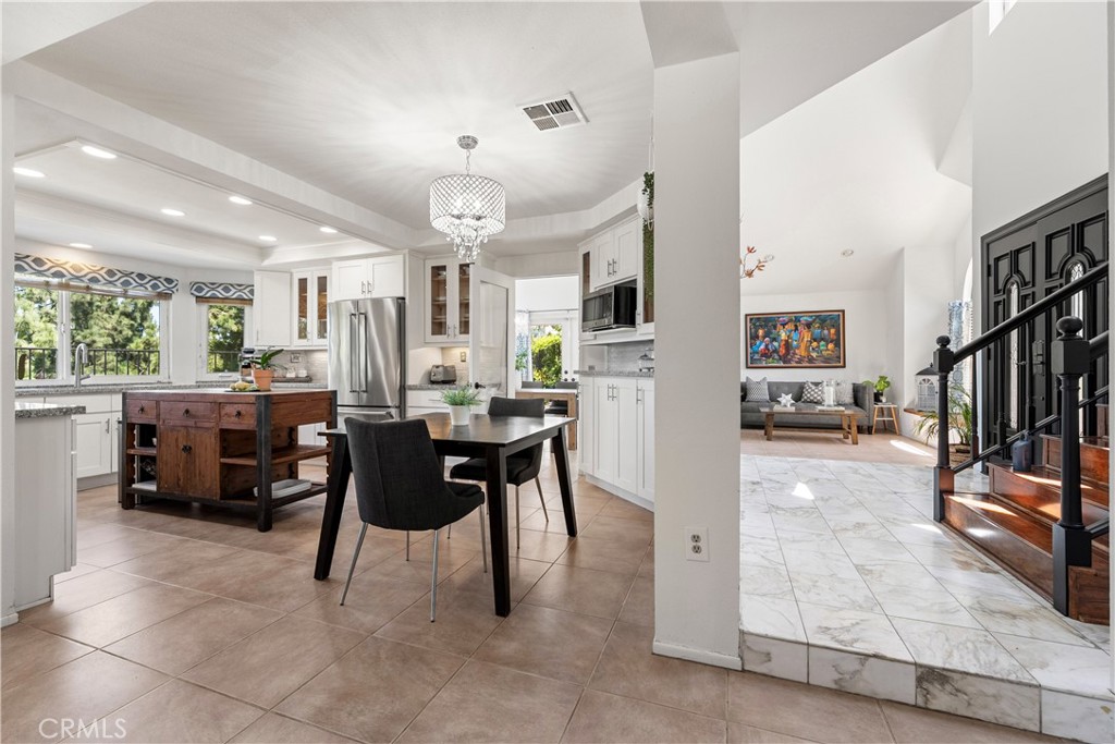 5185 E Fairfield