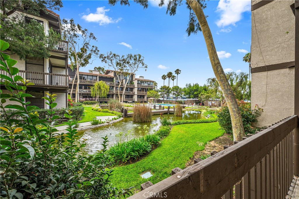 7106 Marina Pacifica Drive S
