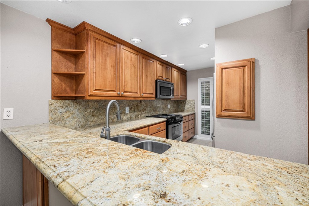 7106 Marina Pacifica Drive S