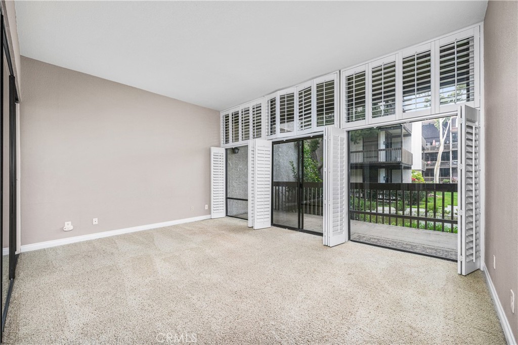 7106 Marina Pacifica Drive S