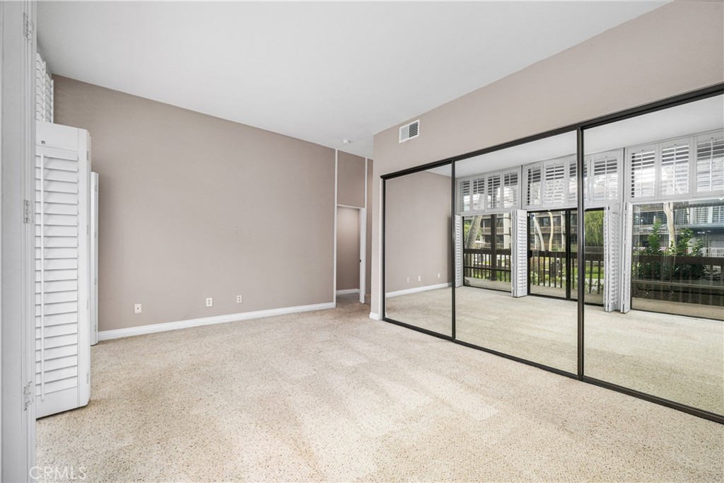 7106 Marina Pacifica Drive S