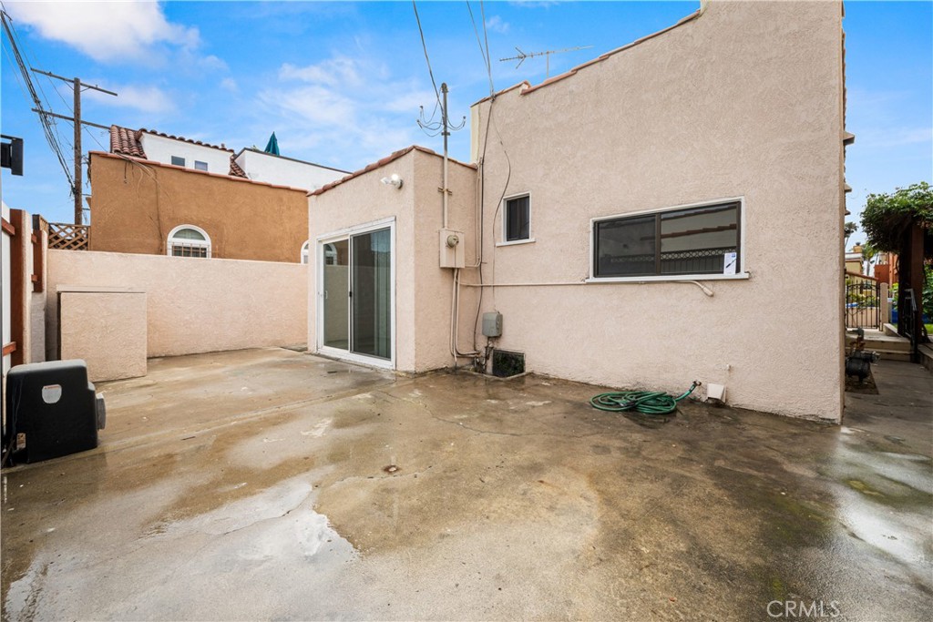161 Santa Ana