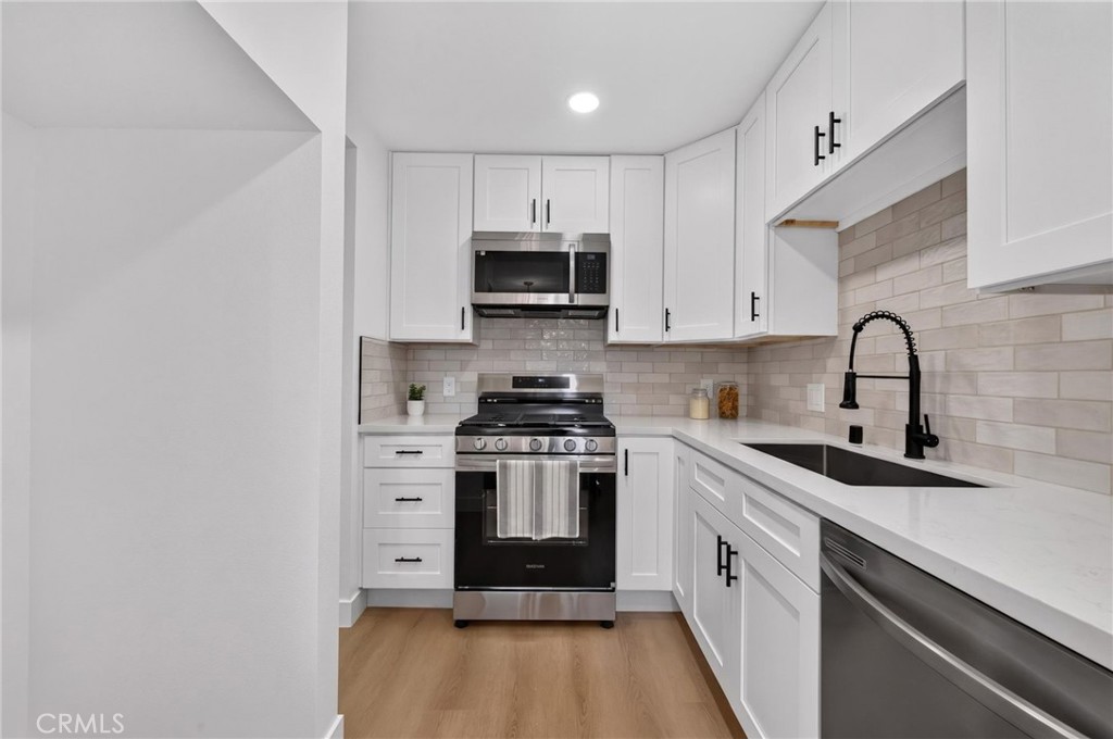 1197 E 9th