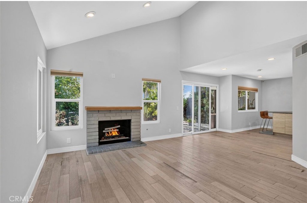 6250 E Quartz