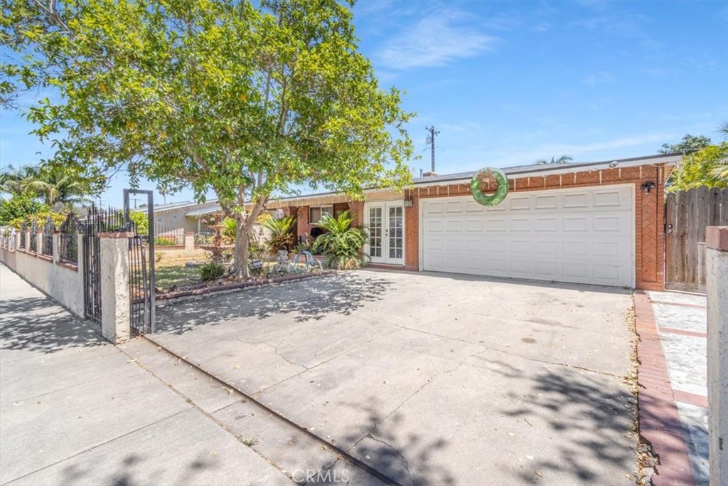 1401 S Joane Way