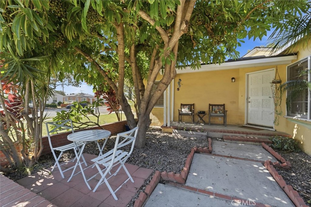 2840 Magnolia